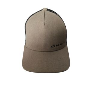 Oakley Snapback Hat Dust Green & Black | Adjustable Streetwear Cap